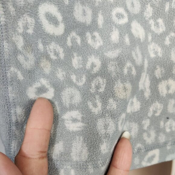Columbia Fleece 1/4 Zip Jacket Women Size M Grey Leopard Animal Print FLAWS - Picture 8 of 10